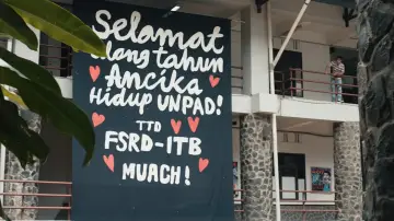 Задник к фильму "Dilan ITB 1997" #817780