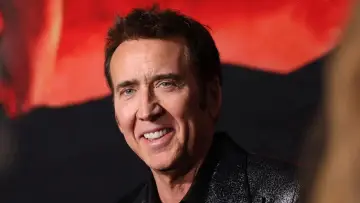 Задник к фильму "Nicolas Cage : le savant fou d