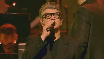Задник к фильму "Marc Lavoine, le concert pop-symphonique à la Seine Musicale" #1527323