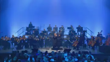Задник к фильму "Marc Lavoine, le concert pop-symphonique à la Seine Musicale" #1527324
