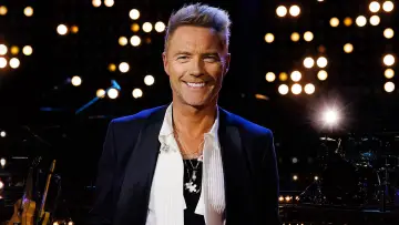 Задник к фильму "Ronan Keating & Friends: A New Year’s Eve Party" #543843