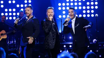Задник к фильму "Ronan Keating & Friends: A New Year’s Eve Party" #543845
