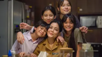 Задник к фильму "Yang Lain Boleh Hilang Asal Kau Jangan" #818588