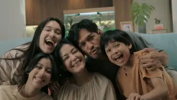Задник к фильму "Yang Lain Boleh Hilang Asal Kau Jangan" #818595