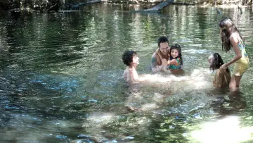 Задник к фильму "Familia a la deriva" #835583