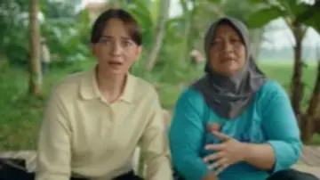 Задник к фильму "Agensi Rumah Tangga" #1210839