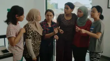 Задник к фильму "Agensi Rumah Tangga" #1649410