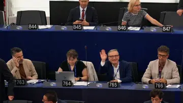 Задник к фильму "Politik ist persönlich" #825814