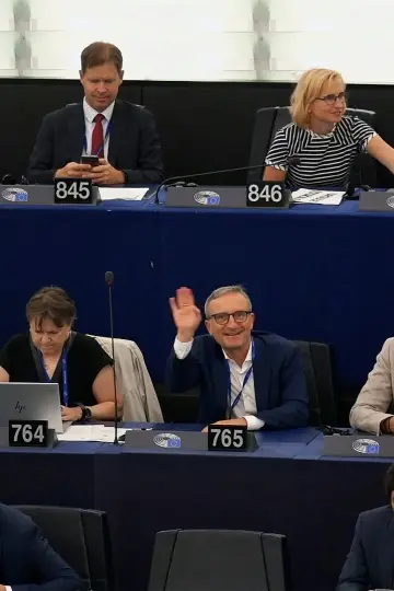 Постер к фильму "Politik ist persönlich" #825819