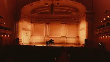 Задник к фильму "Cameron Winter at Carnegie Hall" #1184770