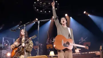 Задник к фильму "Brent Forever: Live From Brooklyn Paramount" #1641680