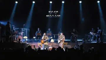 Задник к фильму "Brent Forever: Live From Brooklyn Paramount" #1641681