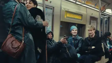Задник к фильму "but they were kissing" #1171563
