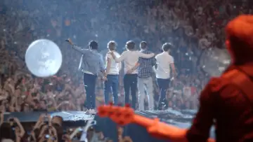 Задник к фильму "One Direction: Это - мы" #405596