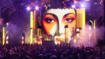 Задник к фильму "Jean-Michel Jarre - Live in Sevilla" #932282