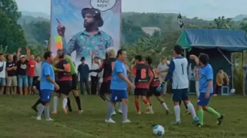 Задник к фильму "Bapakmu Kiper" #1201646