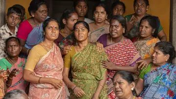 Задник к фильму "தாய் கிழவி" #536758