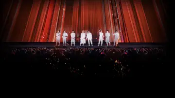 Задник к фильму "스트레이 키즈: 더 도미네이트 익스피리언스" #1533945