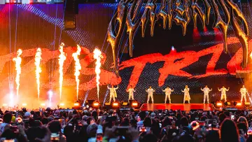 Задник к фильму "스트레이 키즈: 더 도미네이트 익스피리언스" #1533946