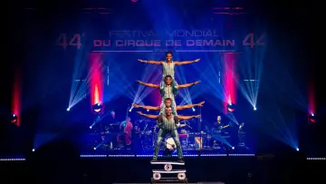 Задник к фильму "44e Festival mondial du Cirque de Demain" #1767058