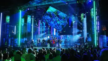 Задник к фильму "Le Grand Concert de la Francophonie célèbre Jean-Jaques Goldman" #782992