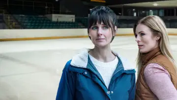 Задник к фильму "The Hockey Mom