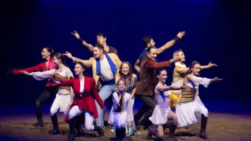 Задник к фильму "Les Folies Gruss, 50 ans à Paris" #542522