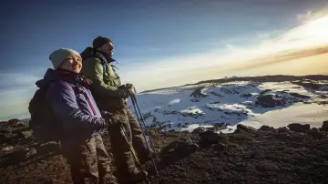 Задник к фильму "Vertical Diaries: Kilimanjaro" #542399