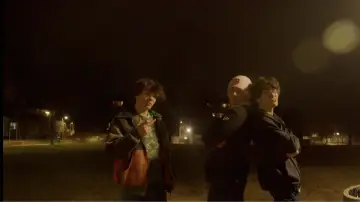 Задник к фильму "Three Guys, One Ghost" #544304