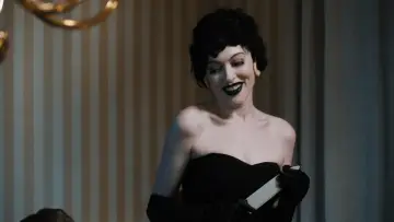 Задник к фильму "Betty