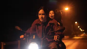 Задник к фильму "เทอม 4" #818878