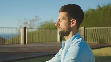 Задник к фильму "Novak Djokovic: The Wolf in Winter" #1151185