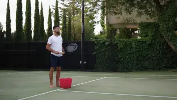 Задник к фильму "Novak Djokovic: The Wolf in Winter" #1151186