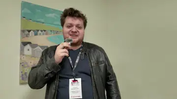 Задник к фильму "SUFFICIENT SIDE EFFECTS The Making Of Magenta House" #1210718