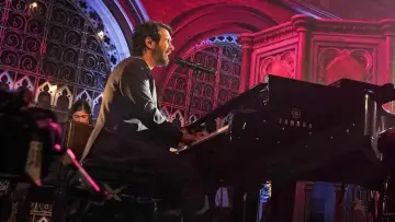 Задник к фильму "Josh Groban: An Intimate Evening at The Union Chapel" #1139190