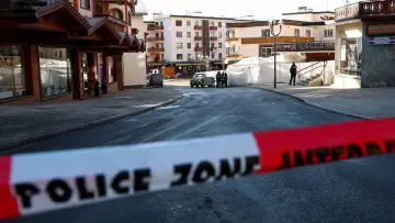 Задник к фильму "Incendie de Crans-Montana : révélations sur une tragédie" #543622
