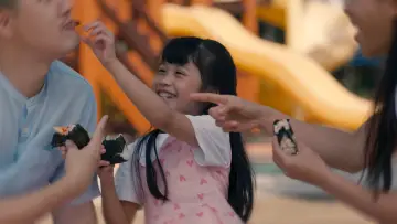 Задник к фильму "ลมหายใจสุดท้ายที่ปลายรอยยิ้ม" #563845