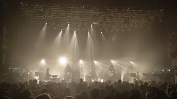 Задник к фильму "Mono - Forever Home: Live in Tokyo with Orchestra PITREZA" #923861