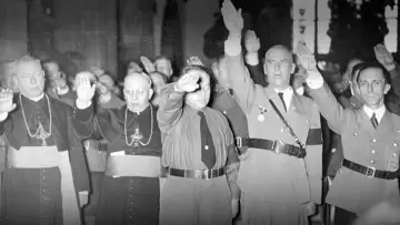 Задник к фильму "Fuite des nazis, la route des monastères" #1139202