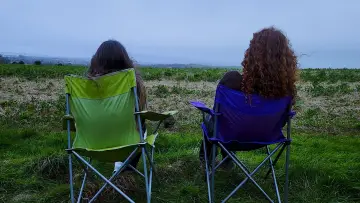Задник к фильму "Dreams, Confessions and The End Of The World" #772859