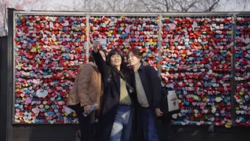 Задник к фильму "K-Pop La déferlante coréenne" #1571278