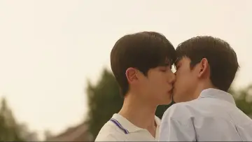 Задник к фильму "일기예보적 연애 감독판" #1162957