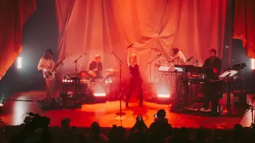 Задник к фильму "Spotify Presents: Robyn Live from Los Angeles" #792971