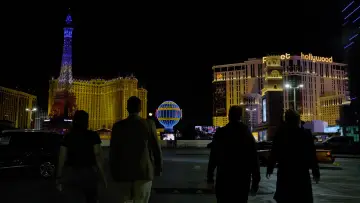 Задник к фильму "WUFT at CES 2026: Megabytes and Vegas Nights" #776214