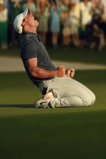 Постер к фильму "Rory McIlroy: The Masters Wait" #921157