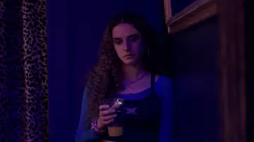 Задник к фильму "ULTRAVIOLETA" #913166