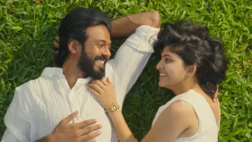 Задник к фильму "മഴമീനുകൾ" #770687