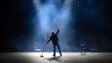Задник к фильму "Gad Elmaleh : Lui-même" #851603