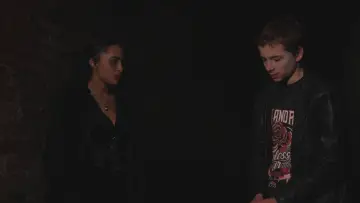 Задник к фильму "Bite Back" #777588