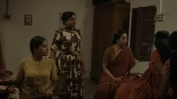 Задник к фильму "நீளிரா" #1656116